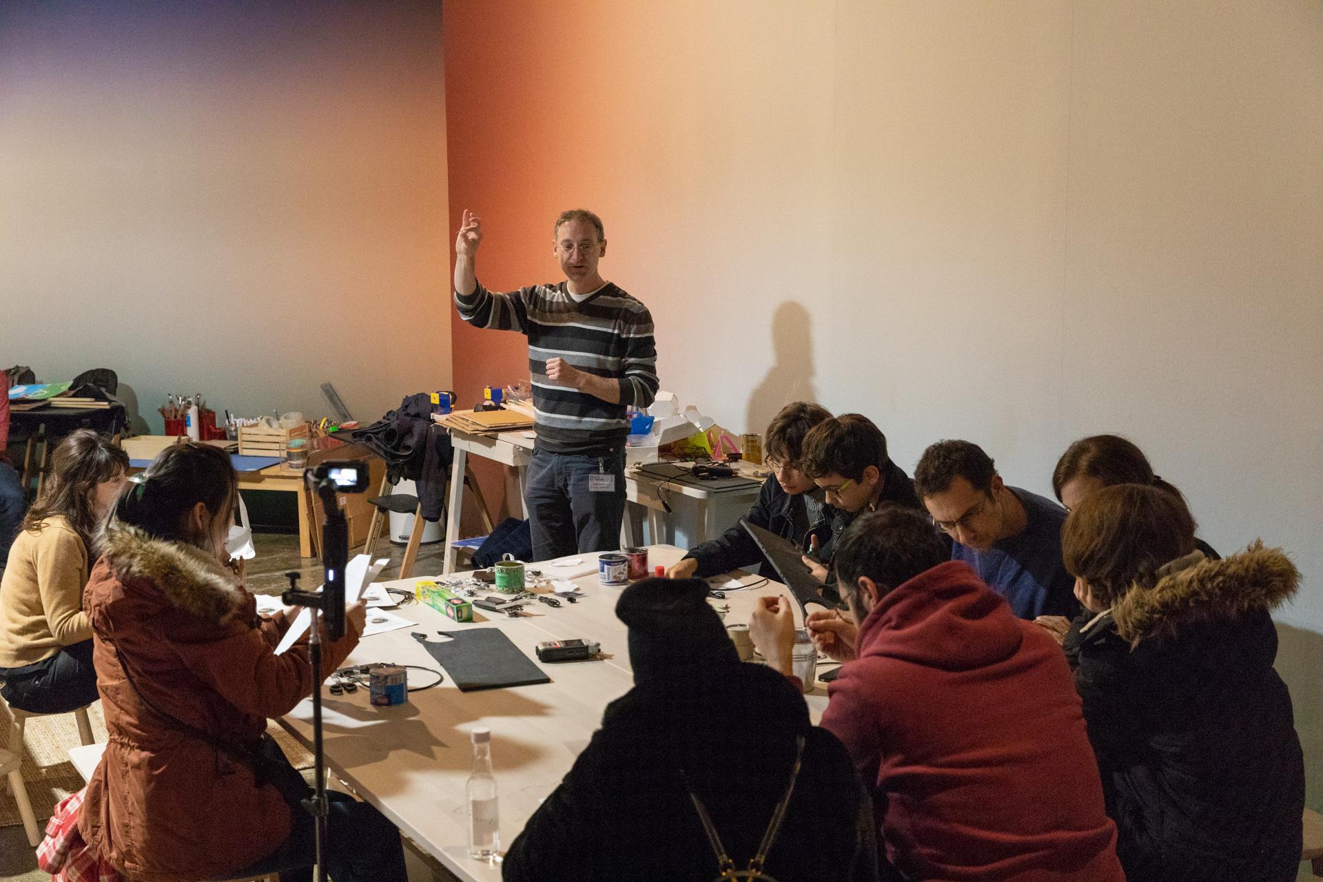 Dr. Roland Mühlethaler giving instructions during the workshop