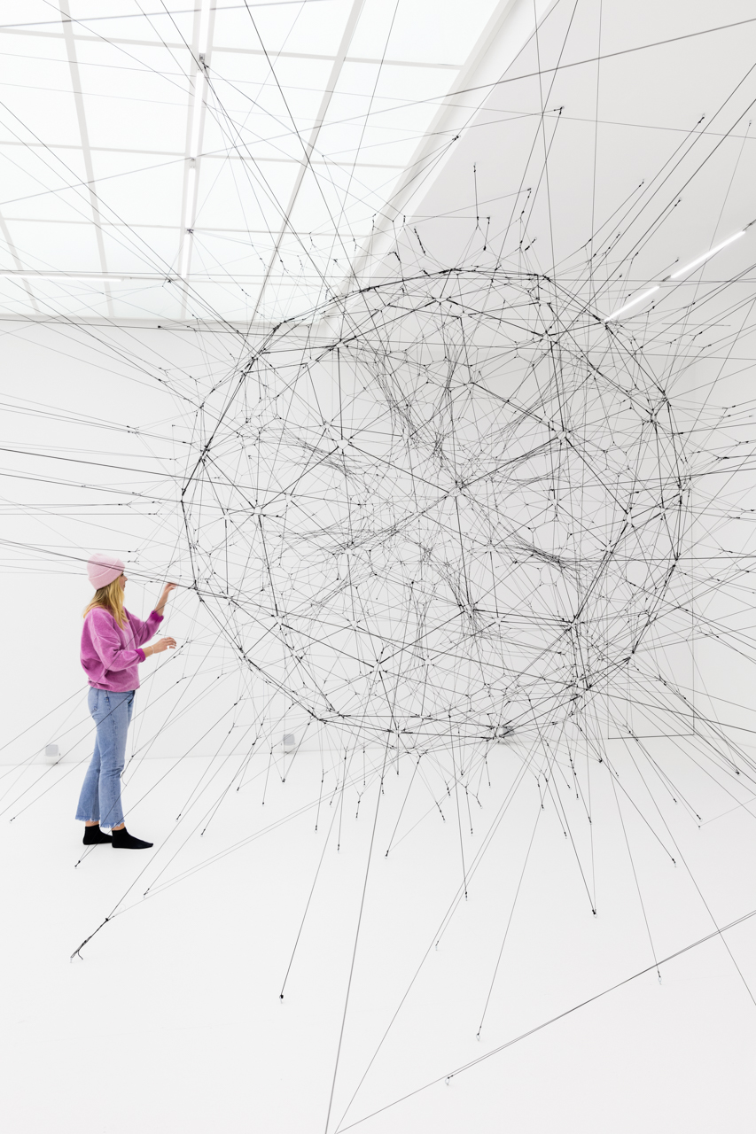 Tomás Saraceno, Algo-r(h)i(y)thms, Solo Show, Esther Schipper, Berlin, Germany, 2019. © Photography by Andrea Rossetti, 2019