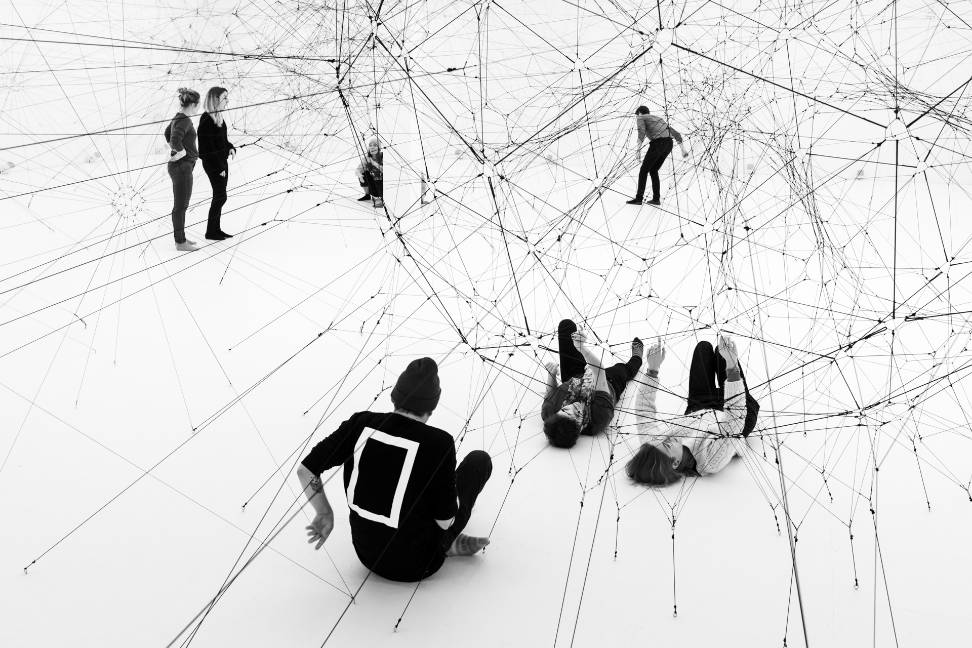 Tomás Saraceno, Algo-r(h)i(y)thms, Solo Show, Esther Schipper, Berlin, Germany, 2019. © Photography by Studio Tomás Saraceno, 2019