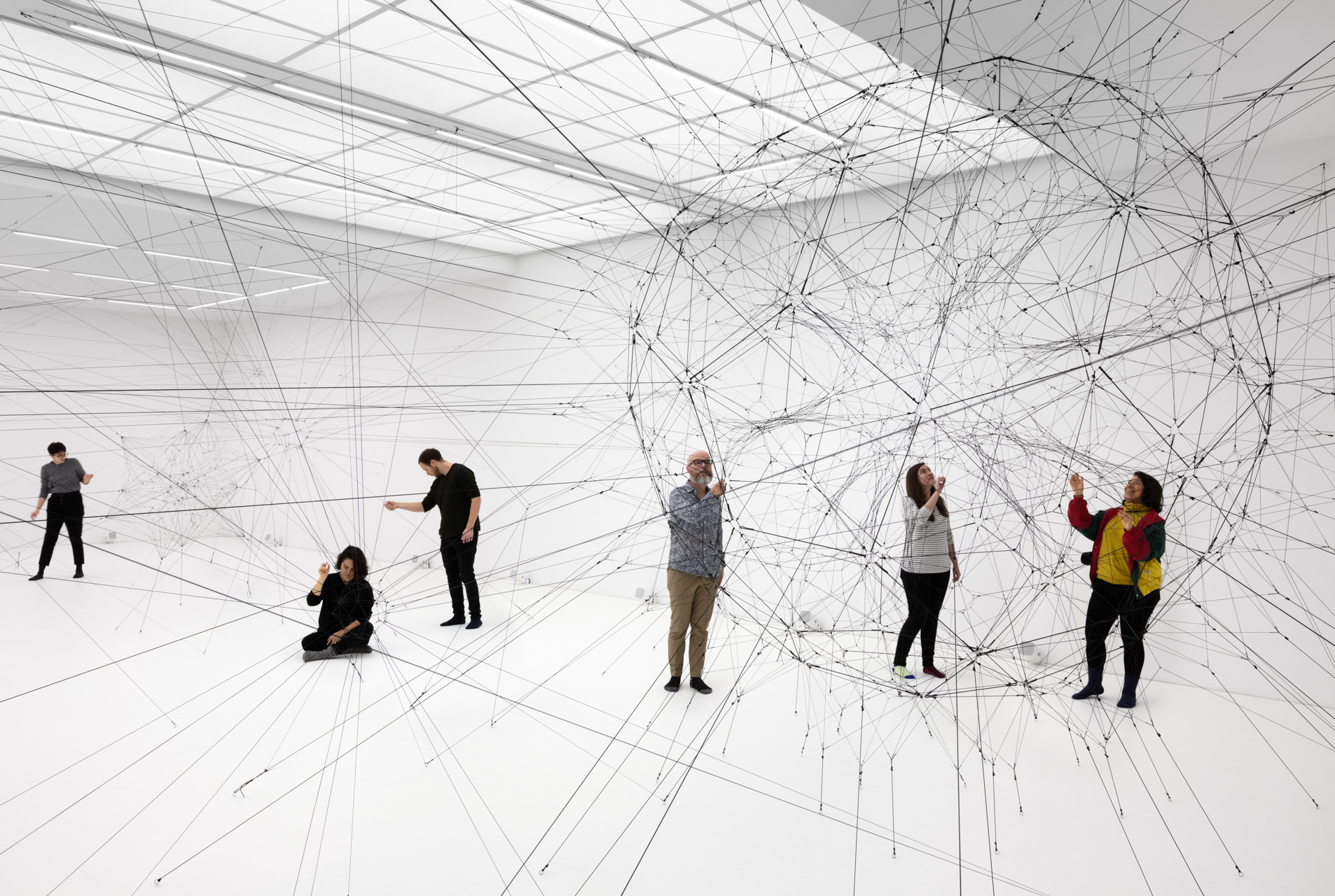 Tomás Saraceno, Algo-r(h)i(y)thms, Solo Show, Esther Schipper, Berlin, Germany, 2019. © Photography by Andrea Rossetti, 2019