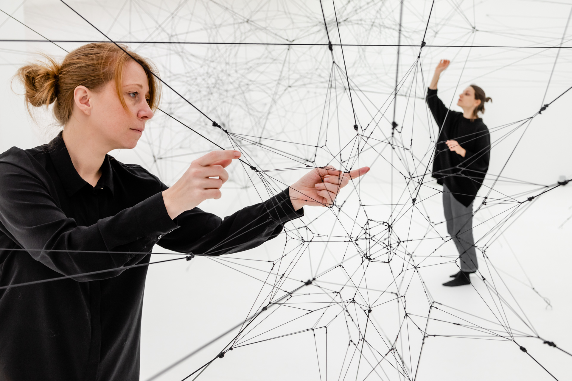 Tomás Saraceno, Algo-r(h)i(y)thms, Solo Show, Esther Schipper, Berlin, Germany, 2019. © Photography by Studio Tomás Saraceno, 2019