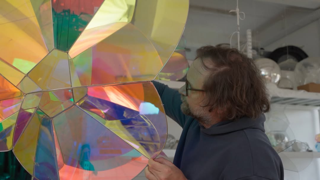 ‘Realms of the Real’ – Art in the Twenty-First Century by Art21